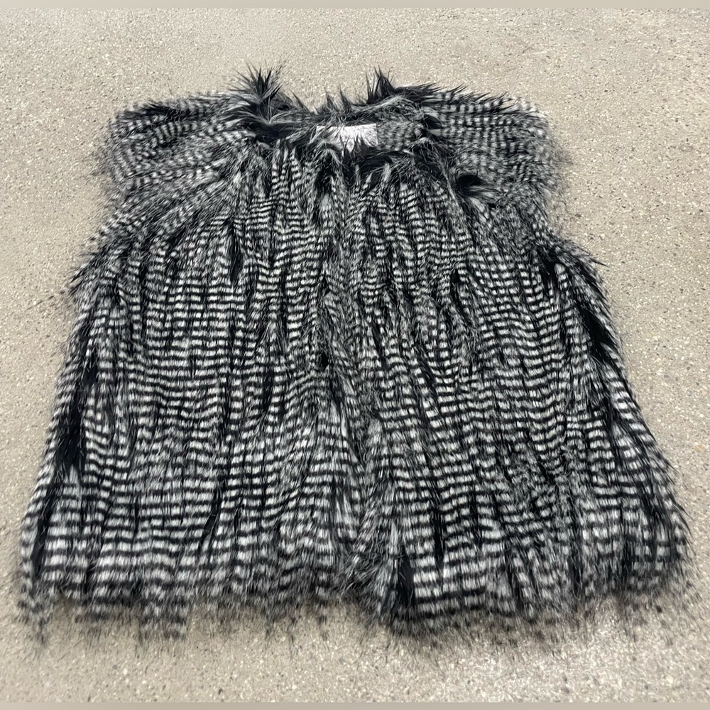 BCBG Faux Feather Jacket/Vest size XS/S - Picture 2 of 11